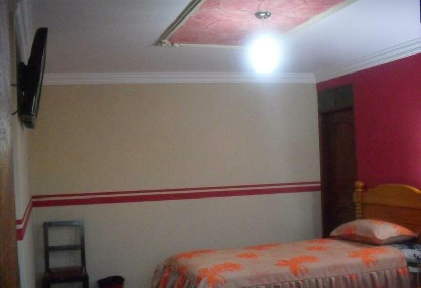 اتاق استاندارد یک نفره, Hostal Corona Blanca