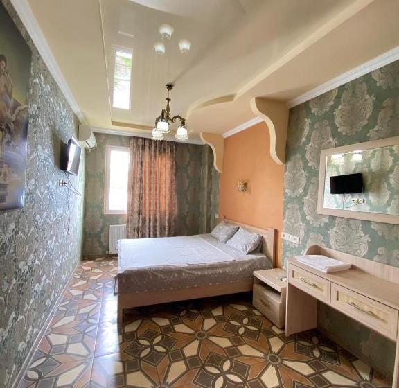 اتاق لوکس, Hostel Golden Fleece