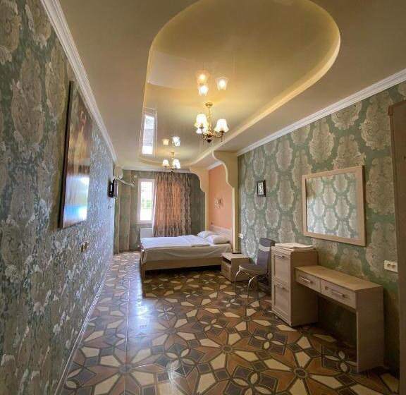 اتاق لوکس, Hostel Golden Fleece