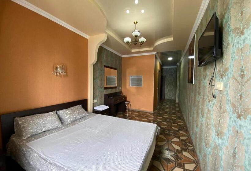 اتاق لوکس, Hostel Golden Fleece