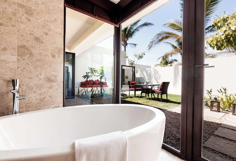 带花园景观和一个卧室的别墅, Al Baleed Resort Salalah By Anantara