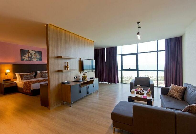 سوییت اجرایی, Euphoria Batumi Convention & Casino