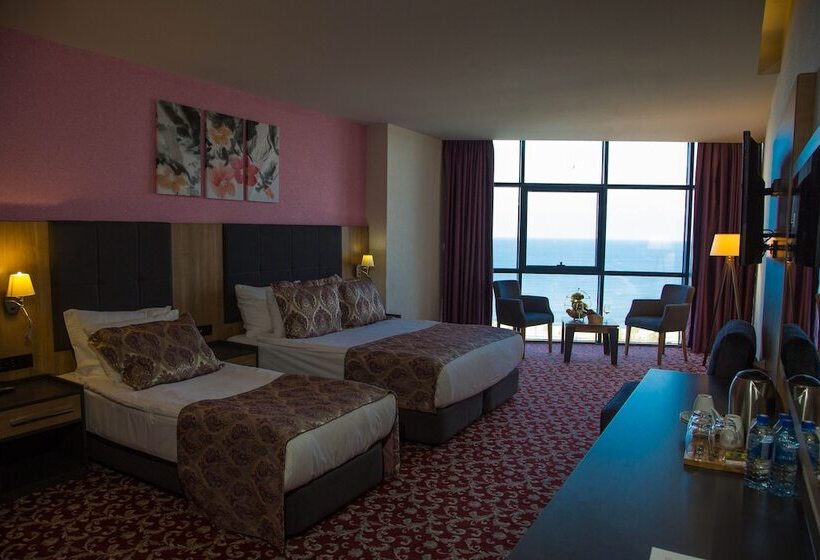 اتاق سوپریور سه تخته, Euphoria Batumi Convention & Casino