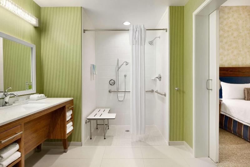 سوئیت برای معلولان, Home2 Suites By Hilton Destin