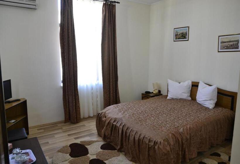 اتاق سوپریور سه تخته, Porto Franco Residence