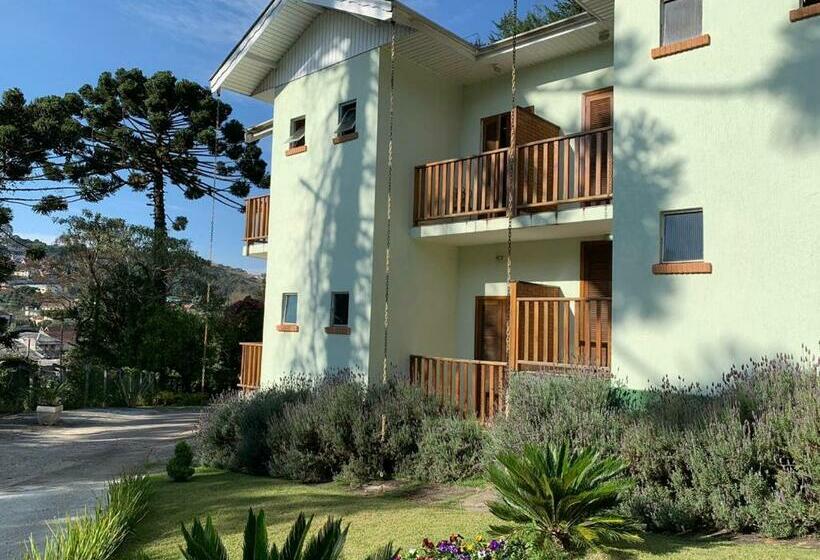 اتاق لوکس با بالکن, Pousada Vila Floratta