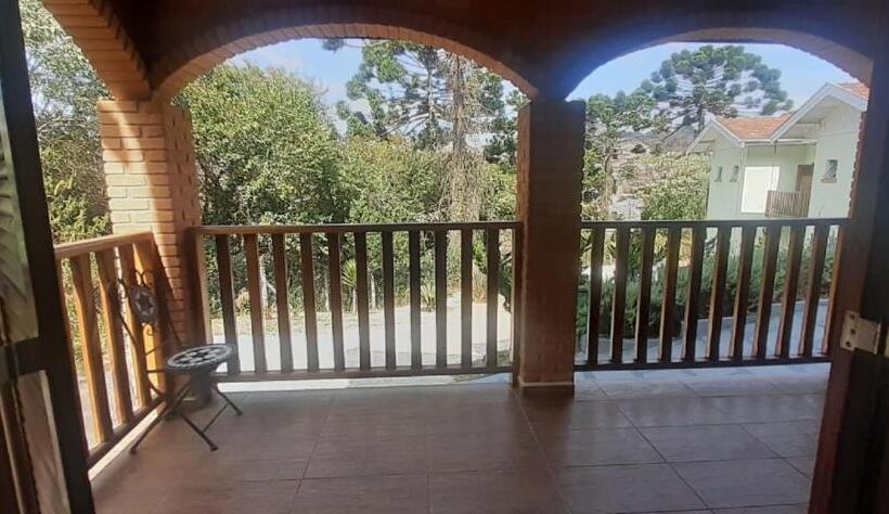 اتاق لوکس چهار تخته, Pousada Vila Floratta