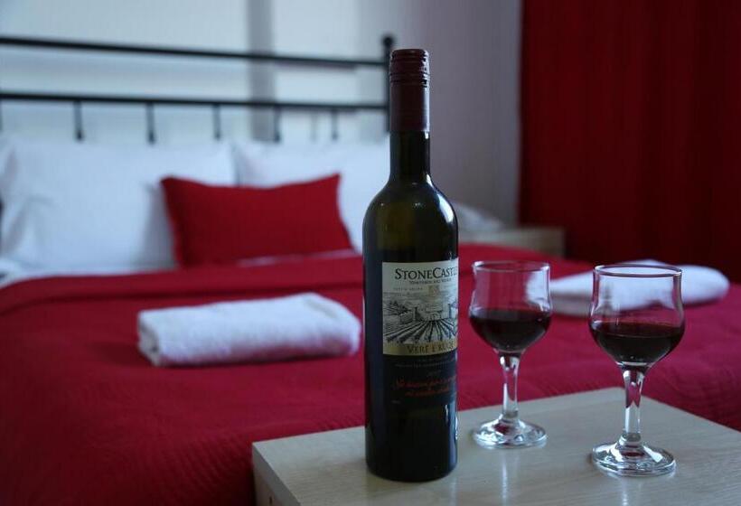 اتاق استاندارد سه نفره, Sara & Spa