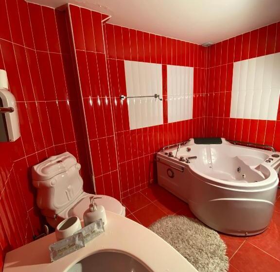اتاق استاندارد سه نفره, Sara & Spa