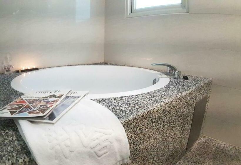 اتاق لوکس خانوادگی, Walker Hotel   Zhengyi