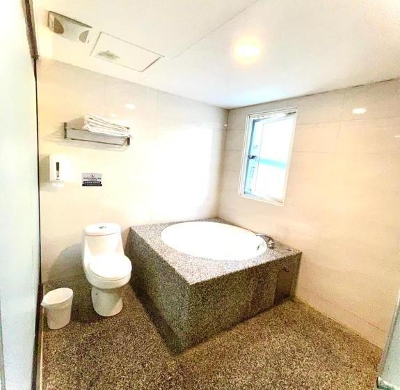 اتاق لوکس خانوادگی, Walker Hotel   Zhengyi