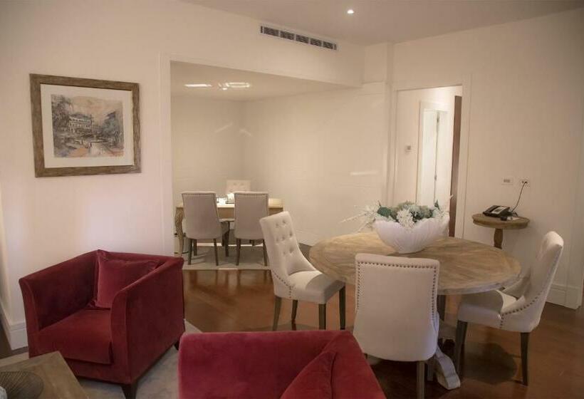 سوئیت پرزیدنت, Central Hotel Panama Casco Viejo