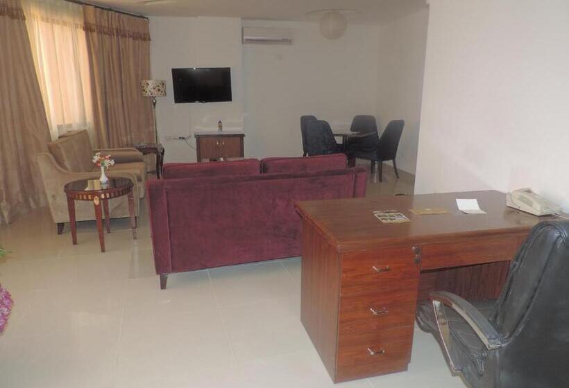 سوئیت پرزیدنت, Crown Hotel Juba
