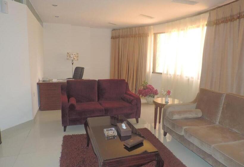 سوئیت پرزیدنت, Crown Hotel Juba