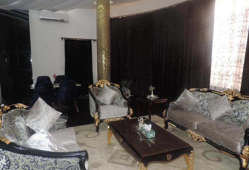 سوئیت رویال, Crown Hotel Juba