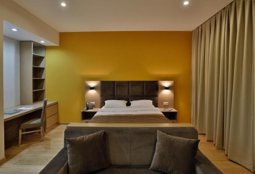 استودیو استاندارد با چشم‌انداز باغ, Homebridge Hotel Apartments