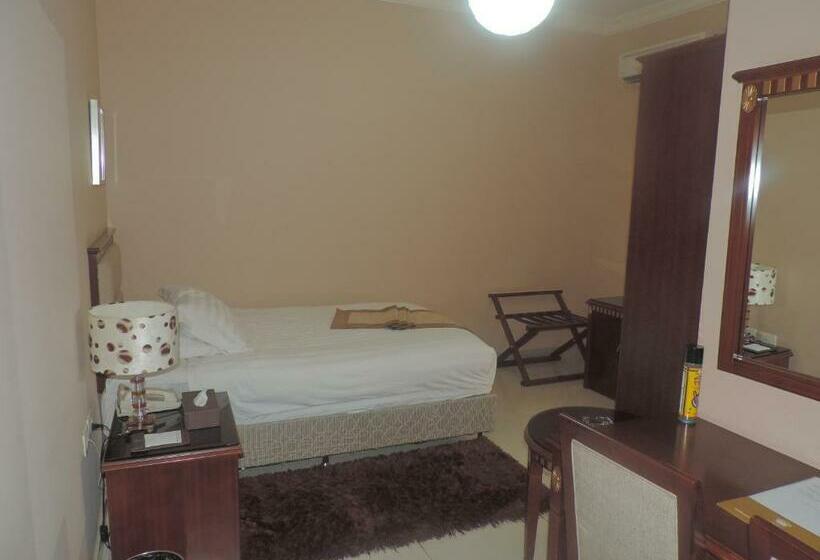 اتاق استاندارد یک نفره, Crown Hotel Juba
