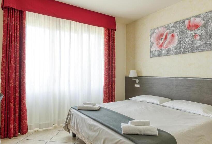 Superior room with lake view, Lumin