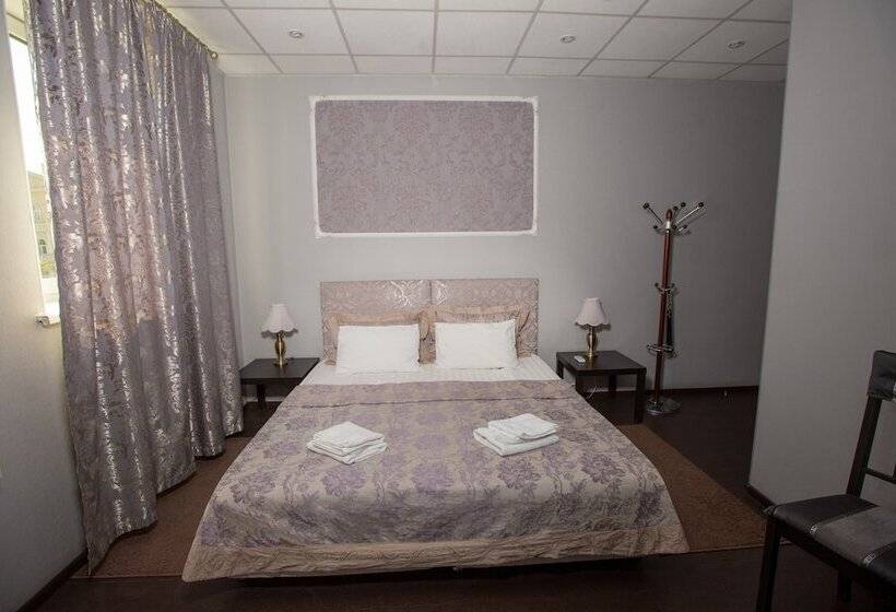 اتاق پرمیوم, N House
