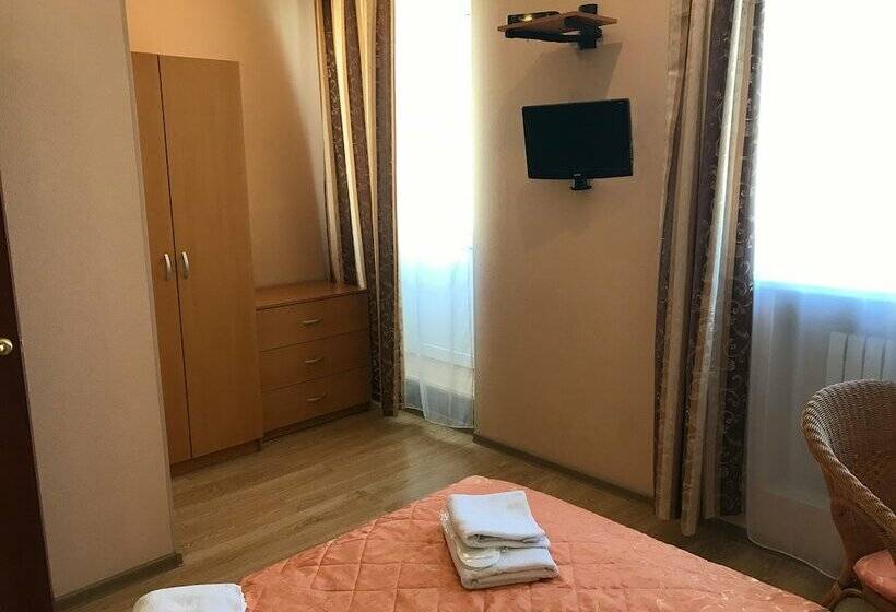 اتاق راحتی, N House