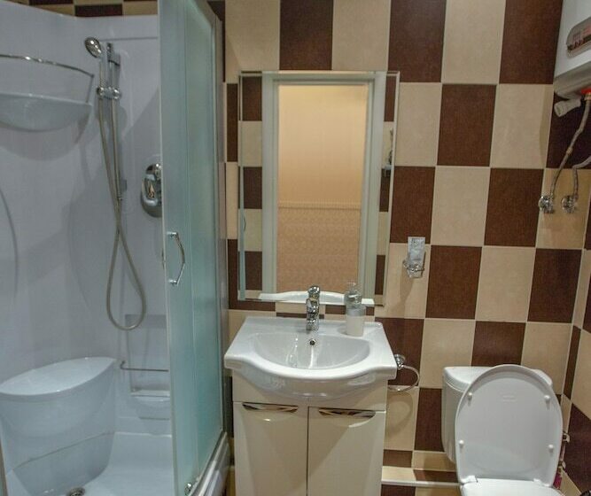 اتاق راحتی, N House