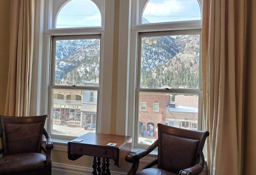 2 Schlafzimmer Suite, Ouray   For 12 Years Old And Over