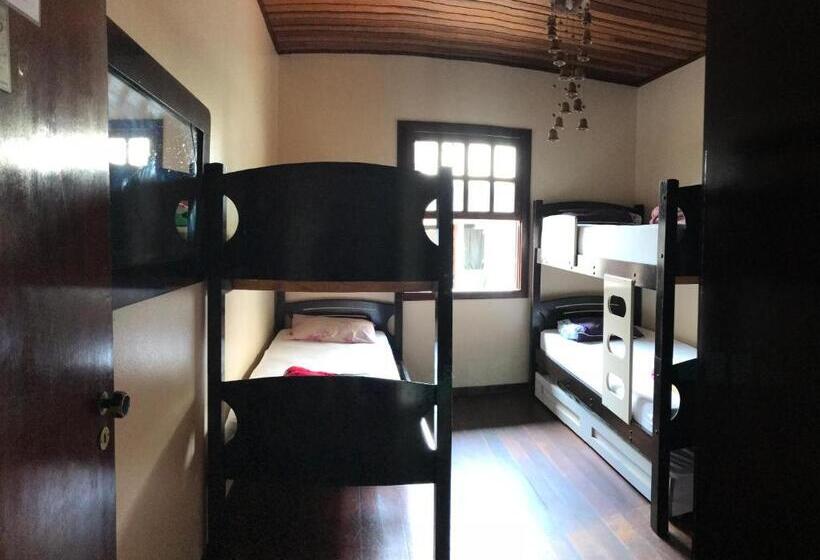 Economy Quadruple Room, Reges Hostel