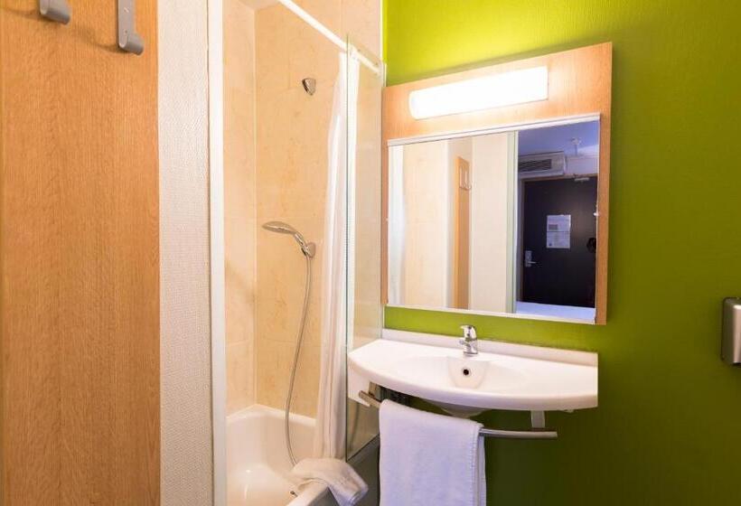 اتاق کلاسیک چهارنفره, B&b Hotel Limoges 2