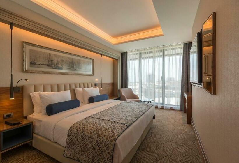 Suite met Uitzicht op de Stad, Golden Tulip Istanbul Bayrampasa