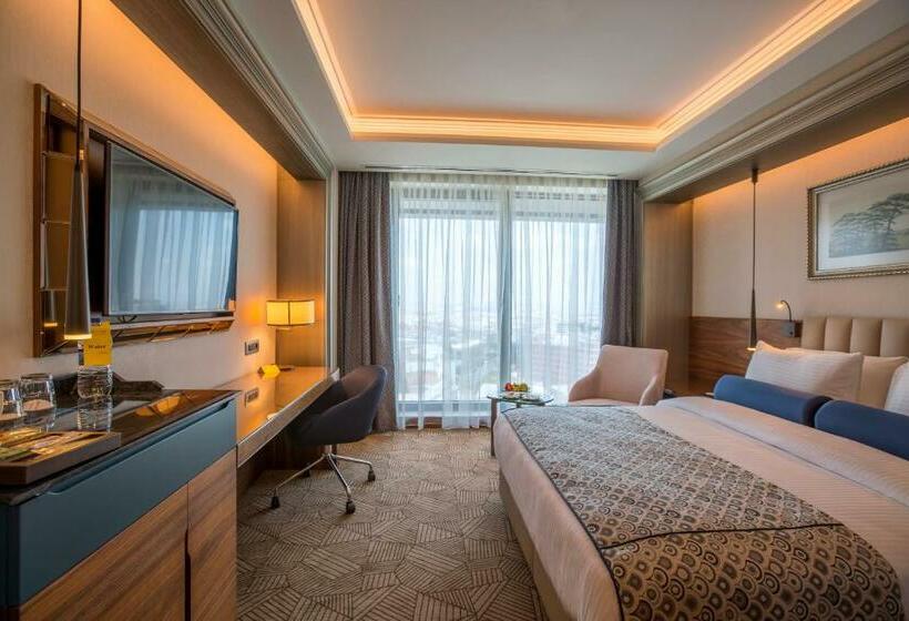 اتاق سوپریور با چشم‌انداز شهر, Golden Tulip Istanbul Bayrampasa