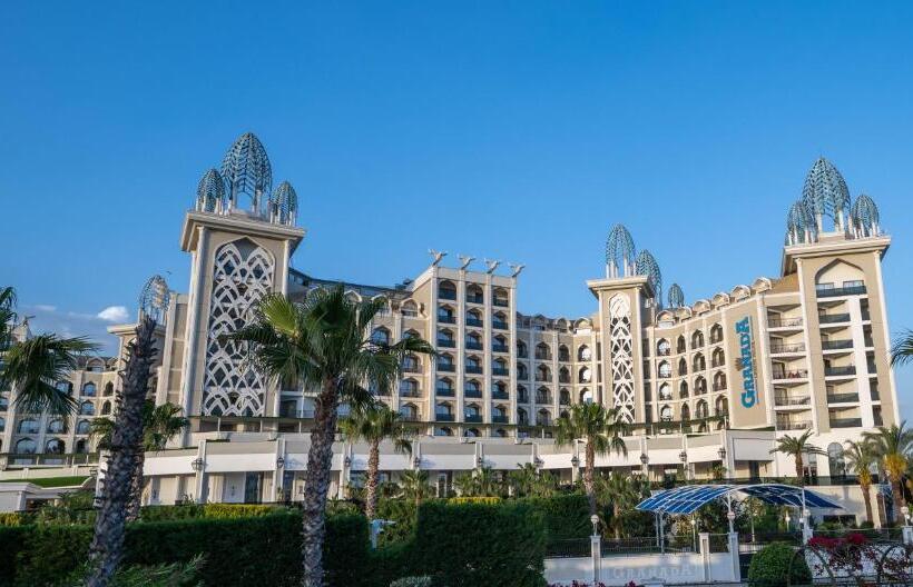 带泳池的标准三人间, Granada Luxury Belek   Family Kids Concept