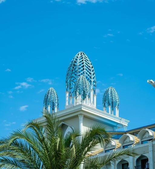 Cameră Triplă Standard cu Priveliște către Piscină, Granada Luxury Belek  Kids Concept