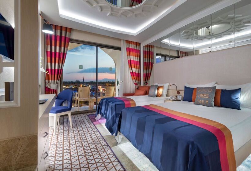 Standaardkamer met Uitzicht op het Zwembad, Granada Luxury Belek  Kids Concept