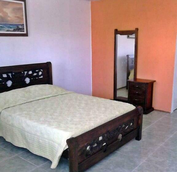 اتاق خانوادگی, Posada Donde Pilo Avila