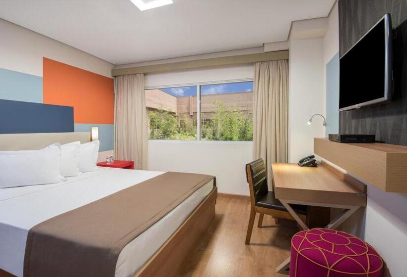 اتاق لوکس با تخت بزرگ, Tryp By Wyndham São Paulo Airport   Hotel De Transito Terminal 3  Lado Ar   área Restrita á Passagei