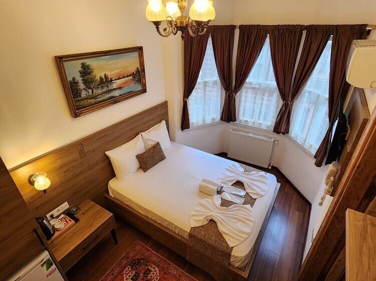 اتاق لوکس, Kadıköy White House