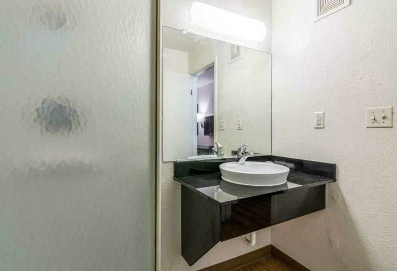 اتاق لوکس, Motel 6 lumberton, Nc