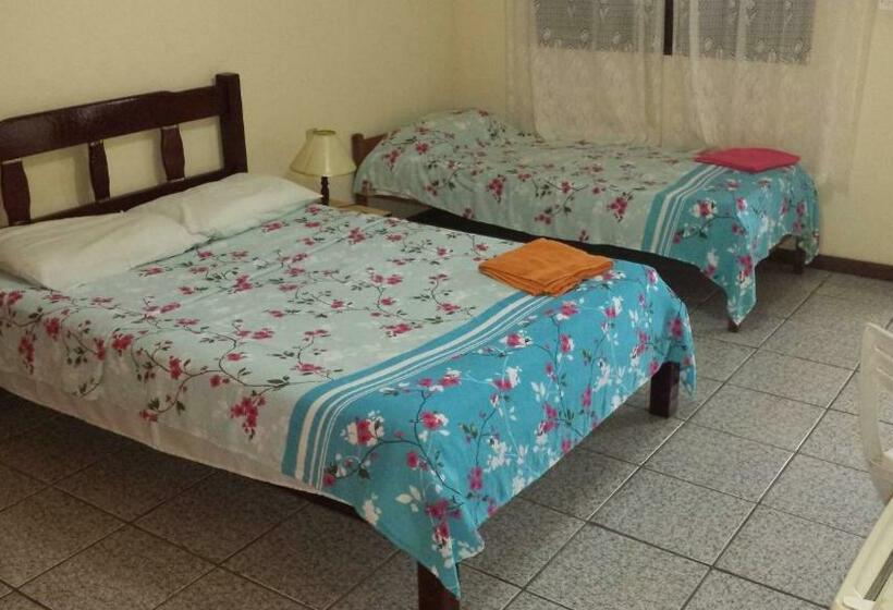 سوییت, Hospedaria   Hostel Gamboa
