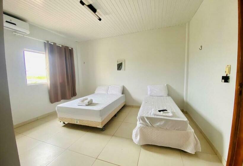 Economy Triple Room, Ondas Do Mar