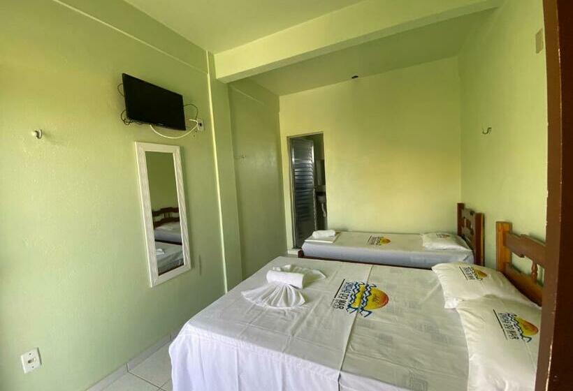 Economy Triple Room, Ondas Do Mar