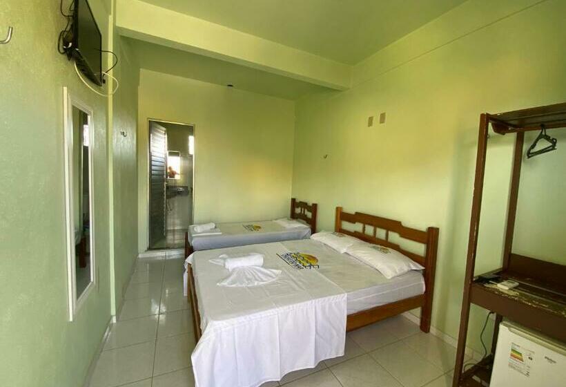 Economy Triple Room, Ondas Do Mar