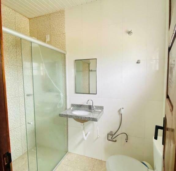 Economy Triple Room, Ondas Do Mar
