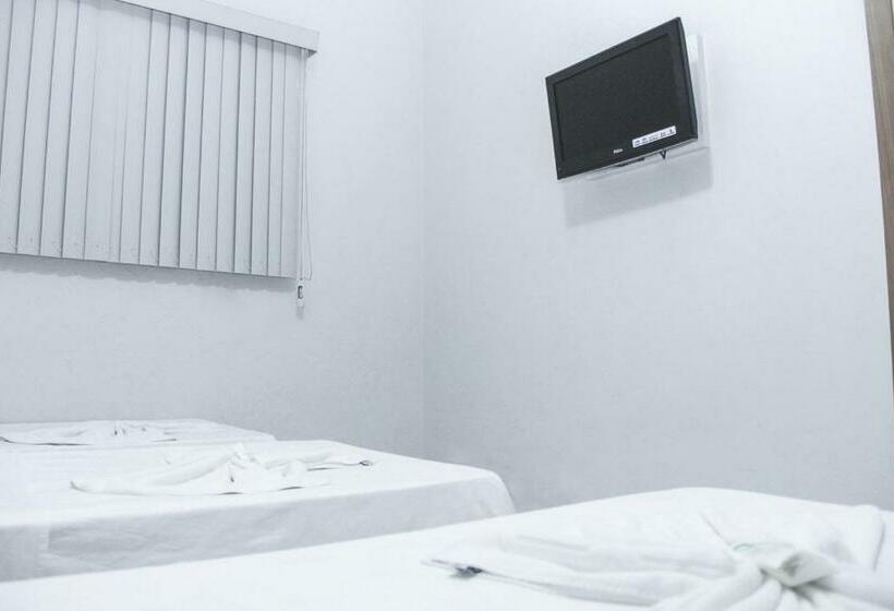 Economy Triple Room, Delta Hotel Rondonopolis