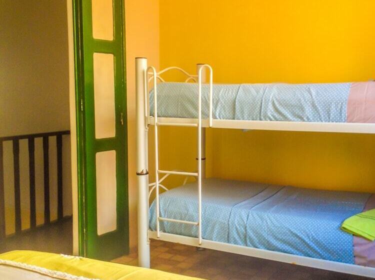 اتاق استاندارد چهار تخته, Hostel Da Providência