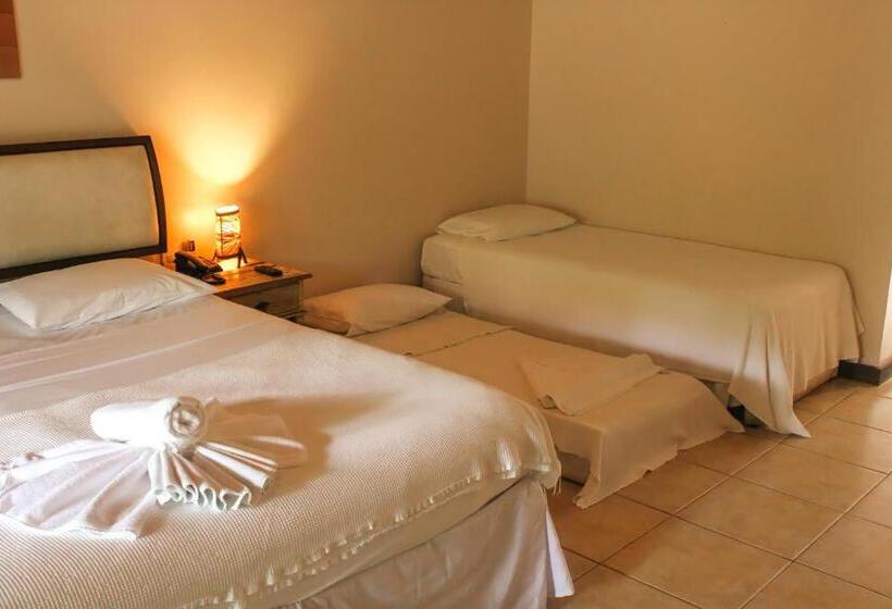 园景标准四人间, Pousada Villa Bella