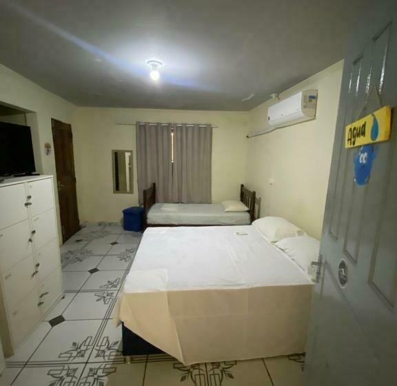 اتاق خانوادگی, Casa Do Professor Hostel