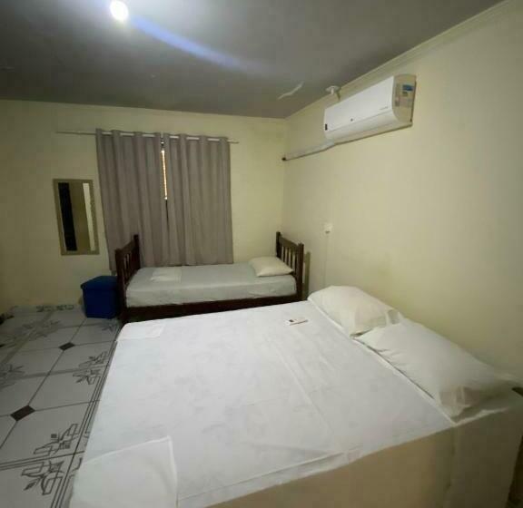 اتاق خانوادگی, Casa Do Professor Hostel