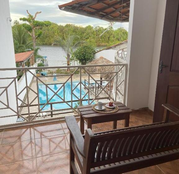 اتاق استاندارد سه نفره, Casa Do Professor Hostel