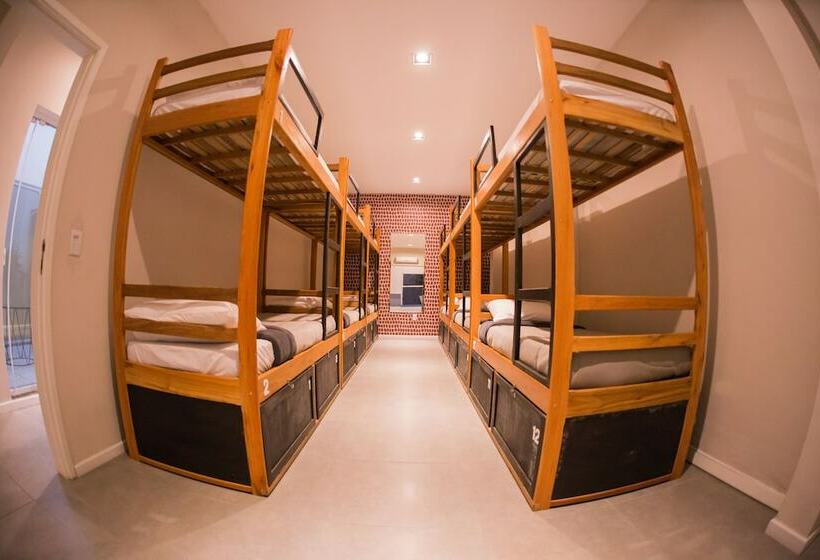 تختخواب در اتاق مشترک, Hello Hostel Pelotas