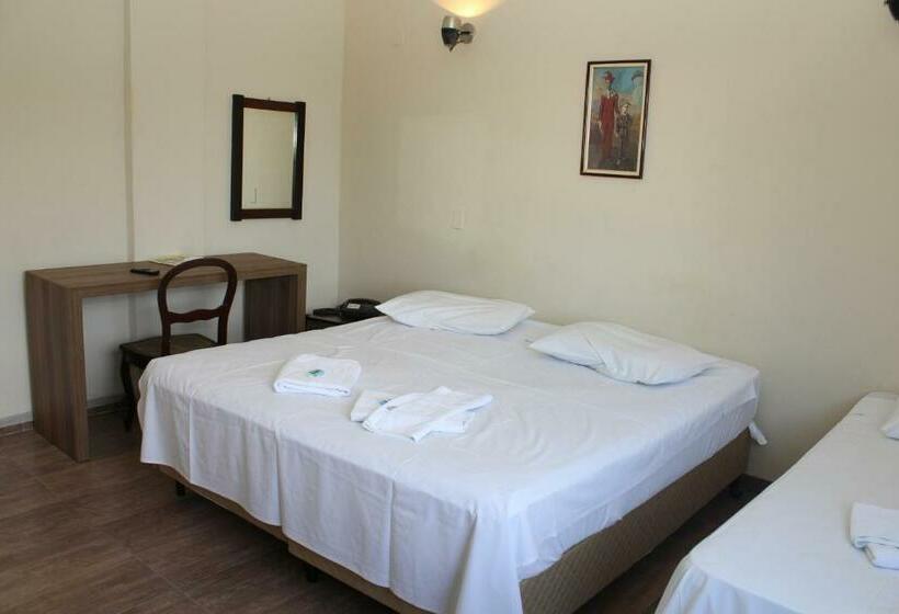 Economy Triple Room, Espigão Palace